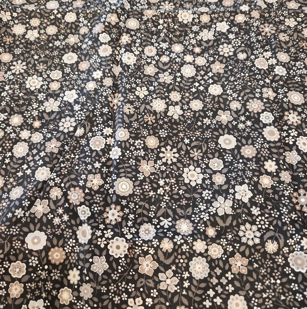 Fabric Floral Cotton Black and Beige 1/2 Yard